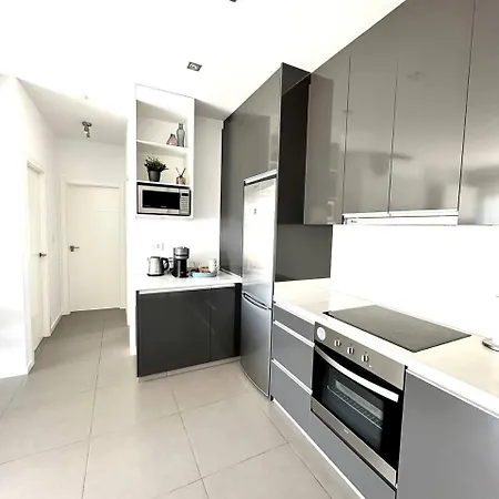 New Luxury Seaview Roof Apartment *